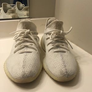 Yeezy 350 triple white